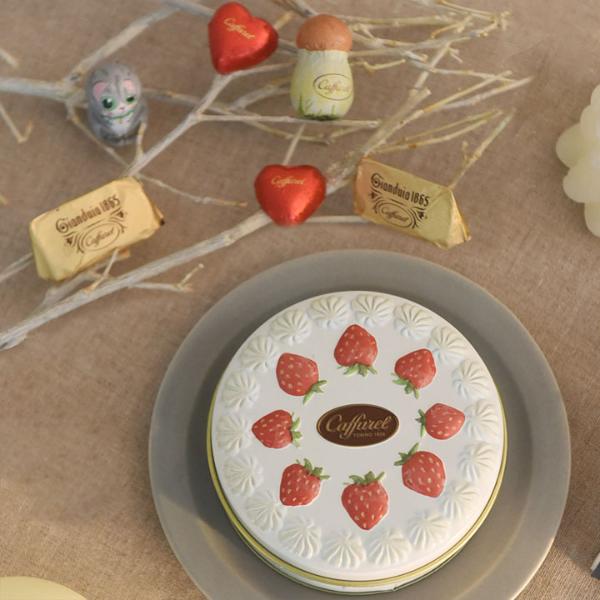 クリスマス カファレル ケーキ缶／Caffarel