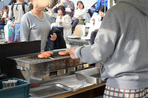 【おさんぽ手帖】　東京蚤の市でアンティーク探し