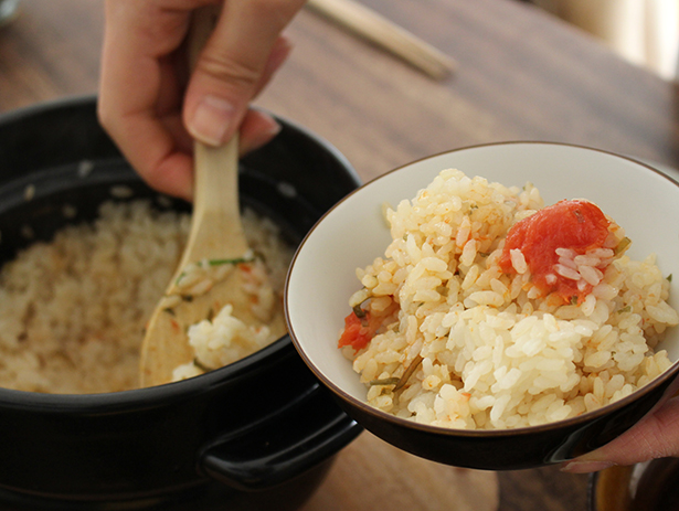 【土鍋でごはん1】トマトと塩昆布の炊き込みご飯