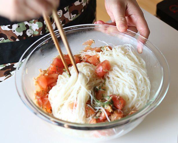 いつもの素麺が新鮮に！素麺のトマトカッペリーニ風アレンジ