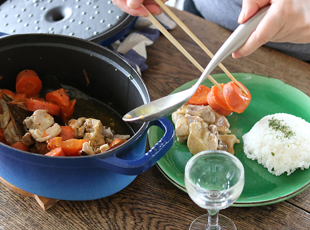 【フランス風おもてなし料理　第4回】メイン「鶏と人参のブレゼ　ローリエ風味」