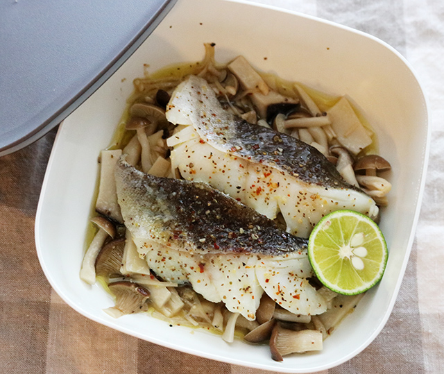 レンジで簡単おかず「白身魚のきのこ蒸し」