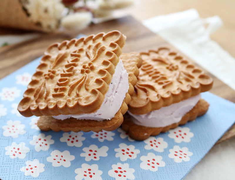 夏休みを楽しもう！手作りアイスで作るホッカビスケットサンド