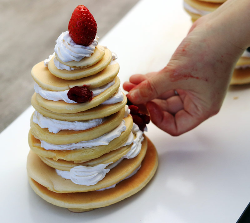 【ホットケーキミックスを使いこなそう第1回】ちょっと特別なパンケーキタワーを作ろう