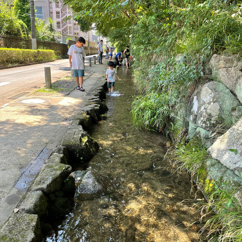 水遊びシーズン到来！濡れた衣類や水着の持ち歩きを快適に「防水ポーチ」愛用スタッフの使用レポ