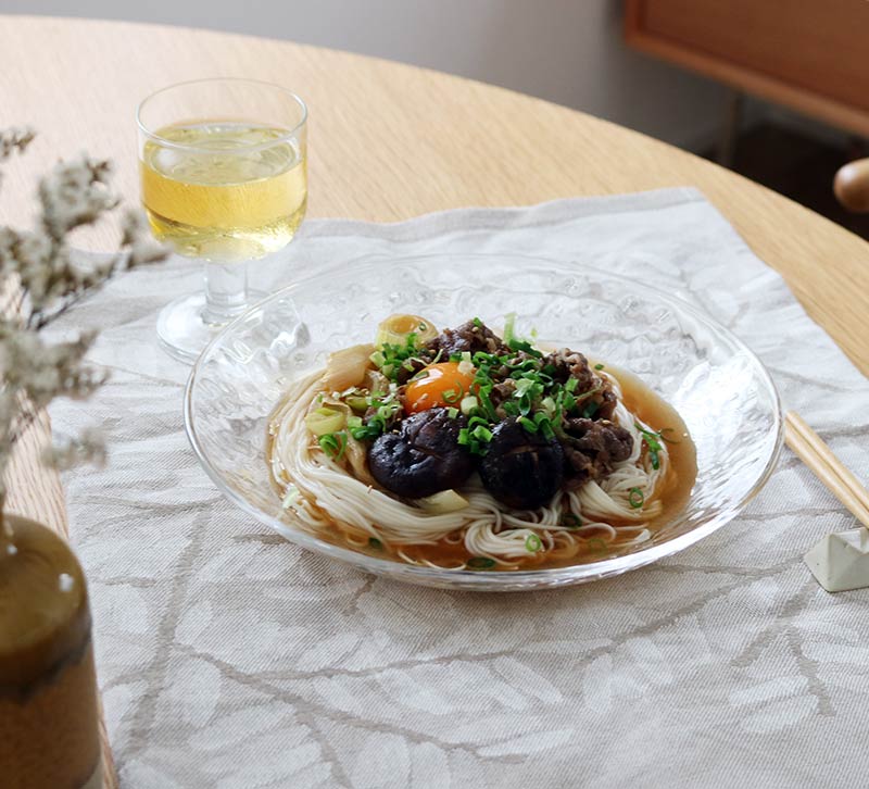 つけだれアレンジ、ぶっかけ素麺、変化とうつわで楽しむ夏の素麺レシピ