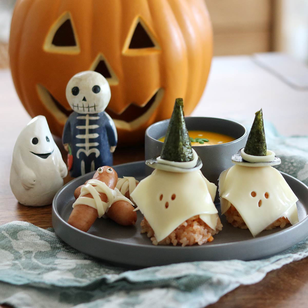 今年のハロウィンご飯はコレ！「おばけチーズのチキンライスプレート」