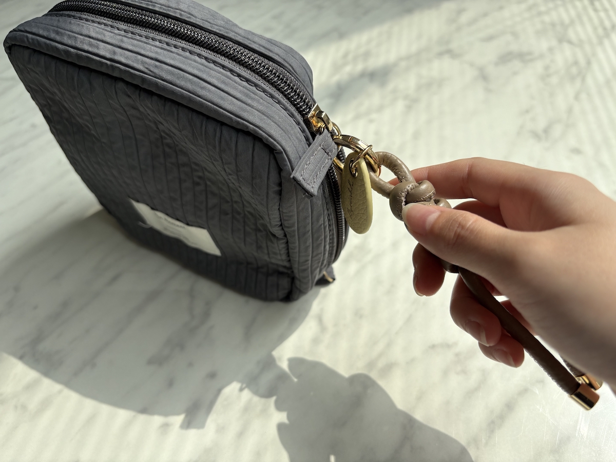 【検証】Agreable牛革チャームはどんなバッグにも合うのか!?スタッフが私物バッグで試してみました