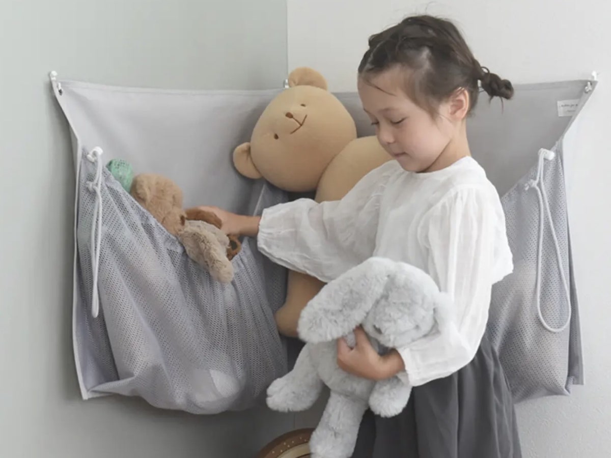 『増え続けるぬいぐるみ問題』に、目からウロコの収納スペース発見！インスタグラマーさんも活用中の新収納とは？