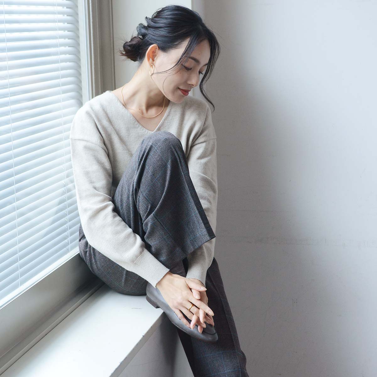 “ワイドパンツ愛好家”さん集まれ~!秋冬のスタートダッシュを飾る「すらりと美脚ぬくもりパンツ」。スタッフ3名の正直レポ