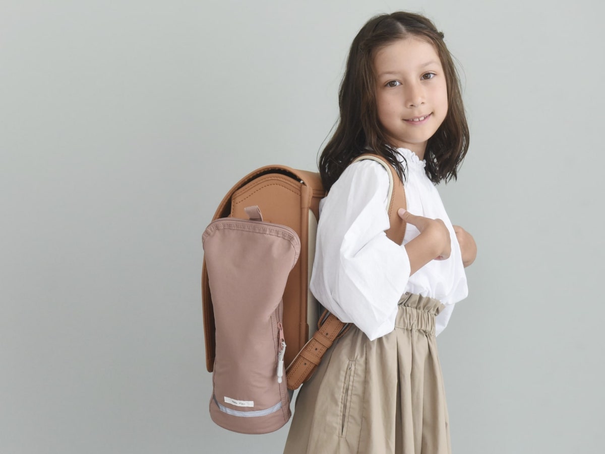 水筒がランドセルと一体化!?インスタグラマーさんも始めてる『手ぶら通学』のススメ