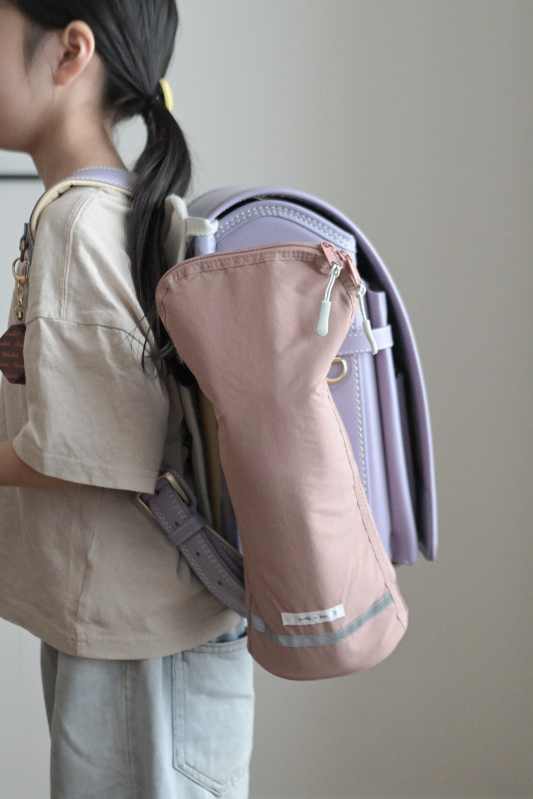 水筒がランドセルと一体化!?インスタグラマーさんも始めてる『手ぶら通学』のススメ