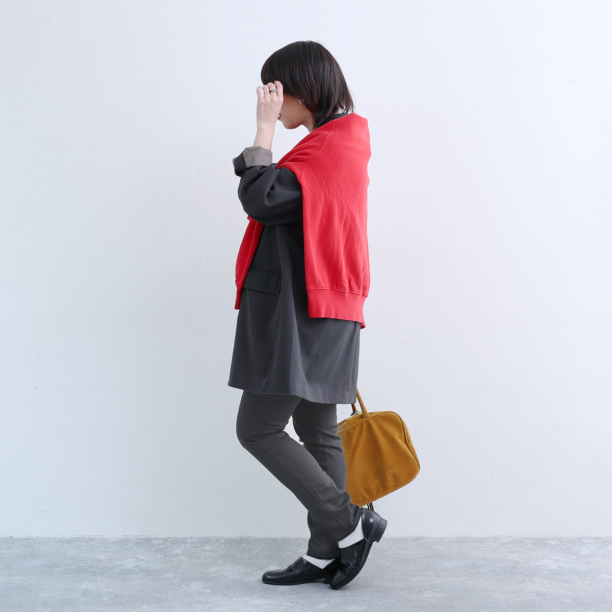 リピーターさん御用達、裏パウダー起毛の「あったかスリムパンツ」スタッフ3人の着用レポート