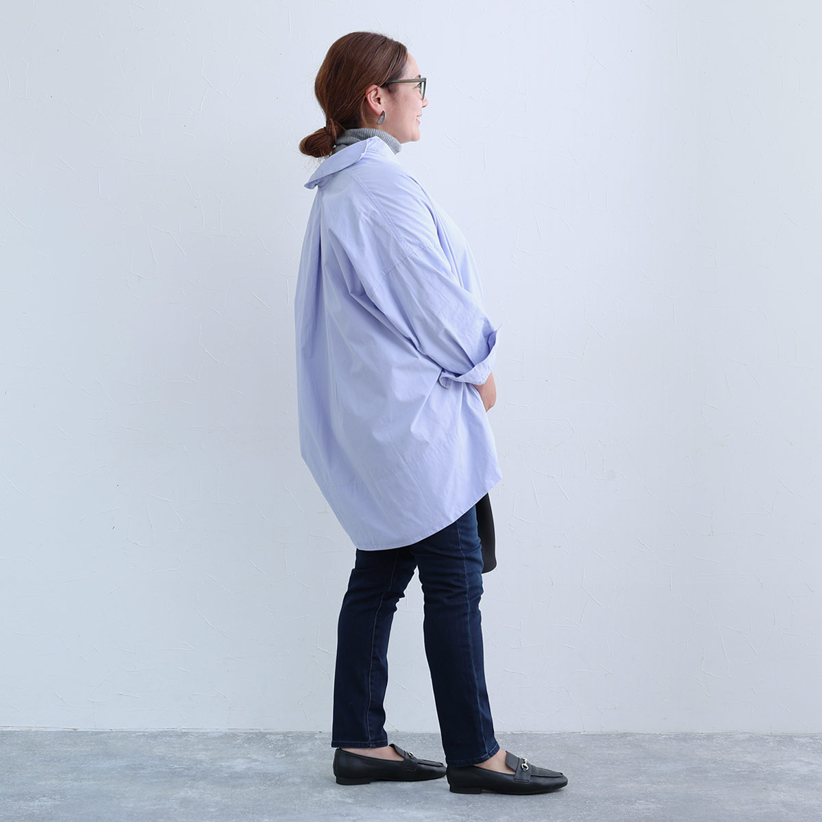 リピーターさん御用達、裏パウダー起毛の「あったかスリムパンツ」スタッフ3人の着用レポート