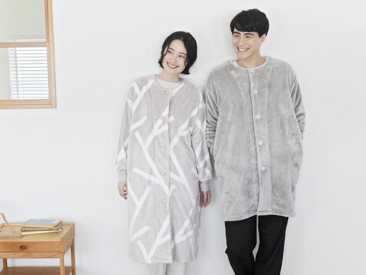 お家の中では寒さ知らず。「着る毛布」と「はく毛布」でインスタグラマーさんも冬支度