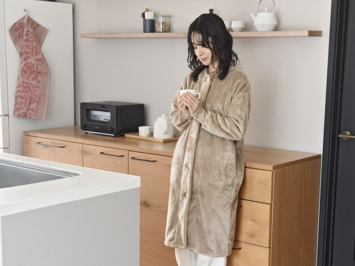 お家の中では寒さ知らず。「着る毛布」と「はく毛布」でインスタグラマーさんも冬支度