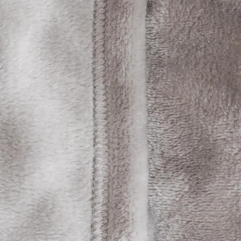 お家の中では寒さ知らず。「着る毛布」と「はく毛布」でインスタグラマーさんも冬支度