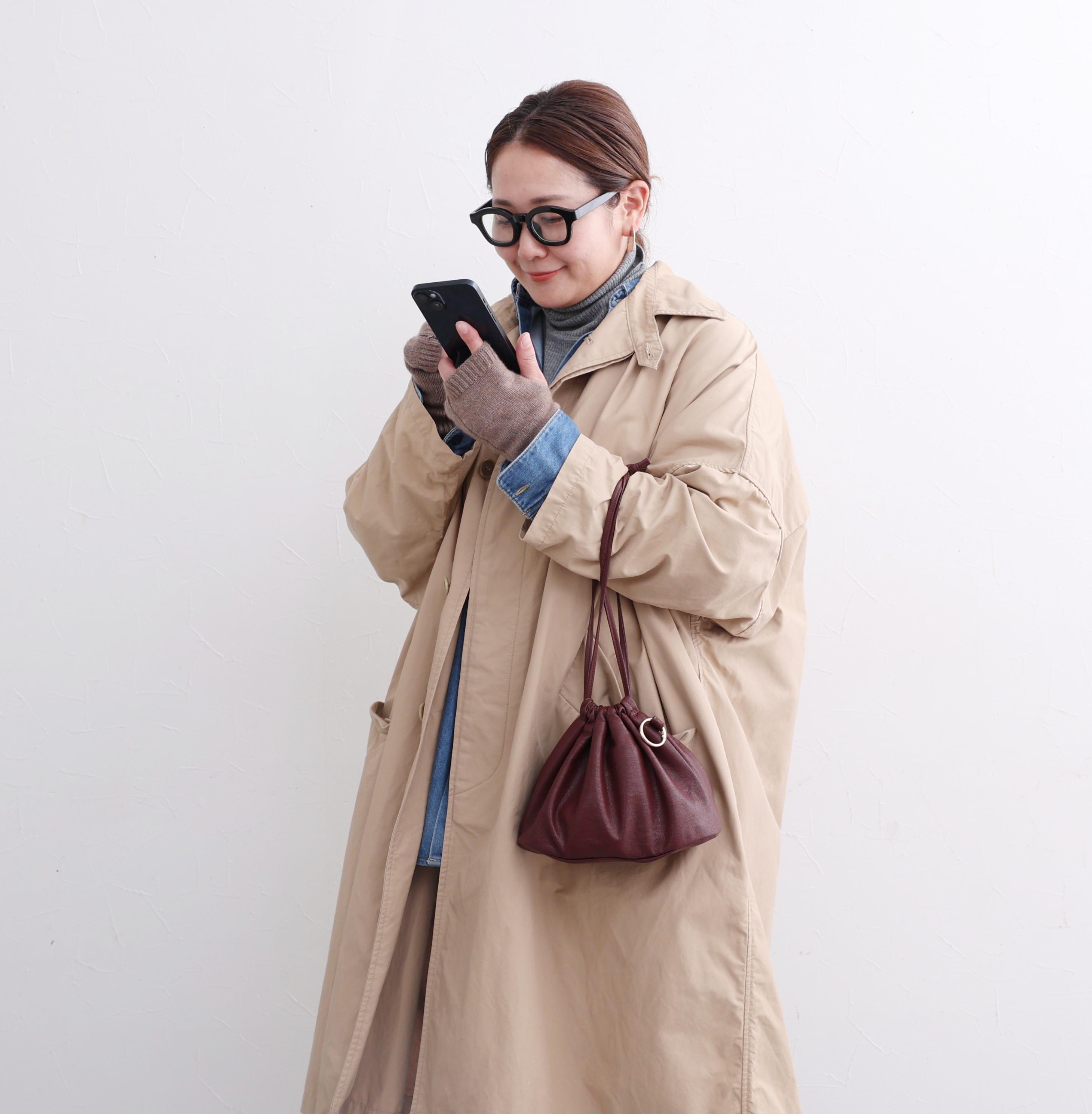 このくたっと感がたまらない。注目度ナンバーワンの『巾着ミニバッグ』スタッフ3名の愛用レポ