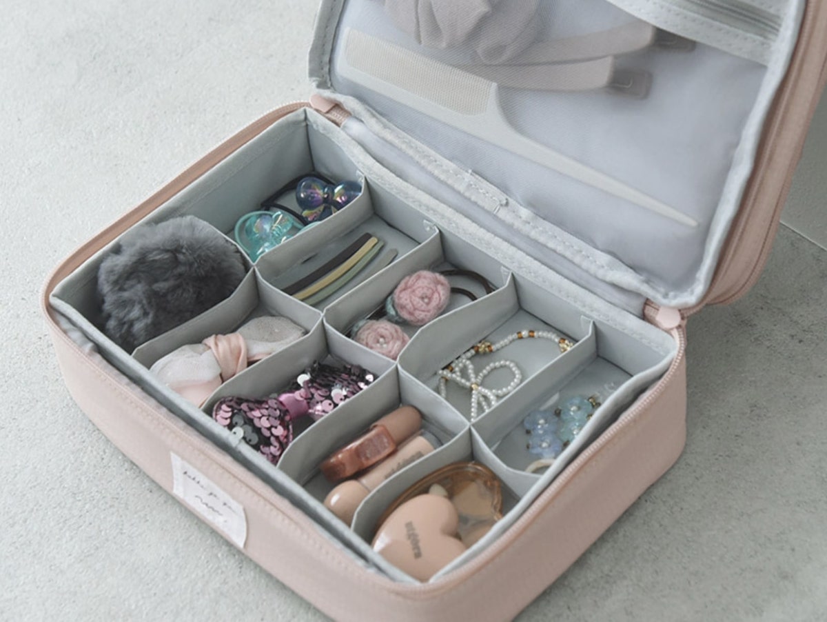 すっきり収納＆毎朝ワクワク！宝石箱みたいな「ヘアアクセ収納」のある暮らし【インスタグラマーさんのもの選び】