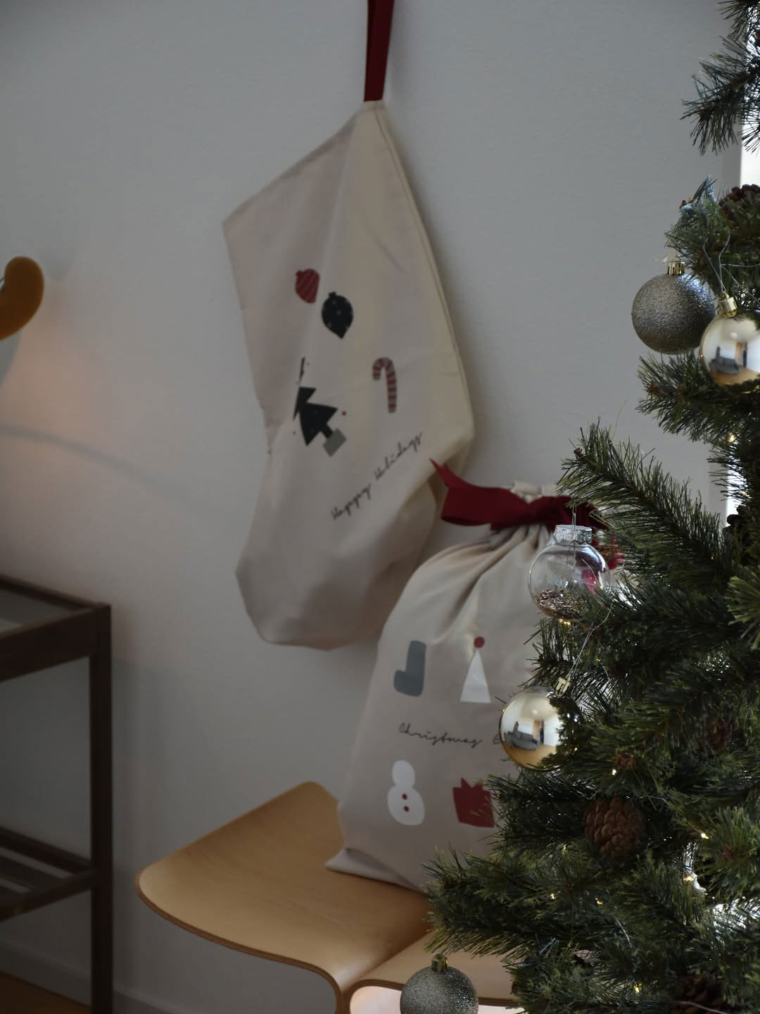 今年のクリスマスは子どもたちを最高の笑顔に！6名のインスタグラマーさんによる、「サンタ袋」の飾りかた報告会