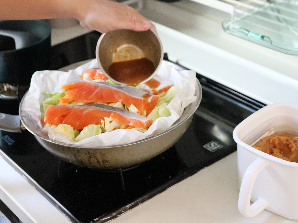 ポテサラは蒸すのが正解!?蒸し鍋で作る副菜+主菜+蒸しパンレシピをご紹介