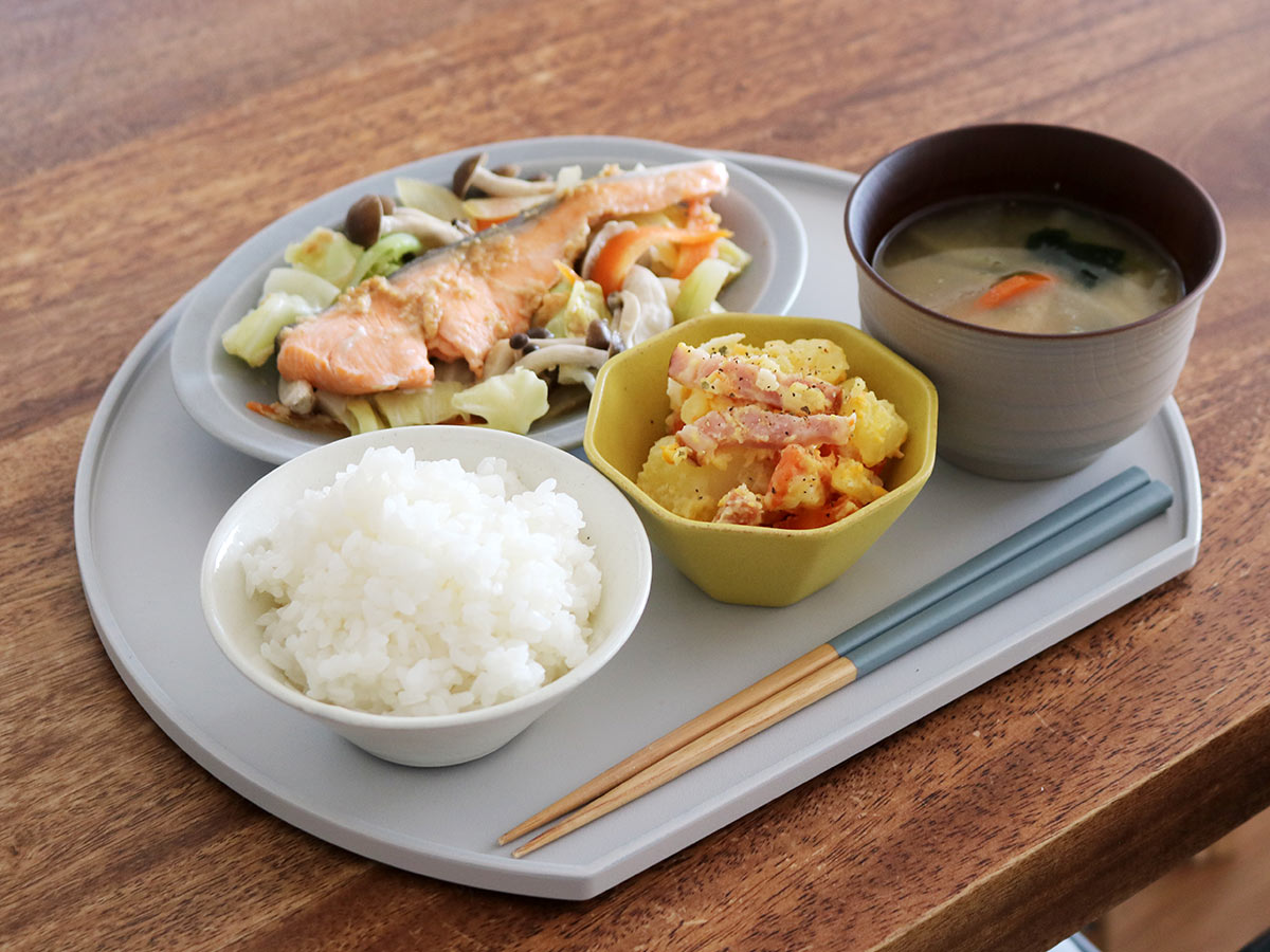 ポテサラは蒸すのが正解！？蒸し鍋で作る副菜＋主菜＋蒸しパンレシピをご紹介