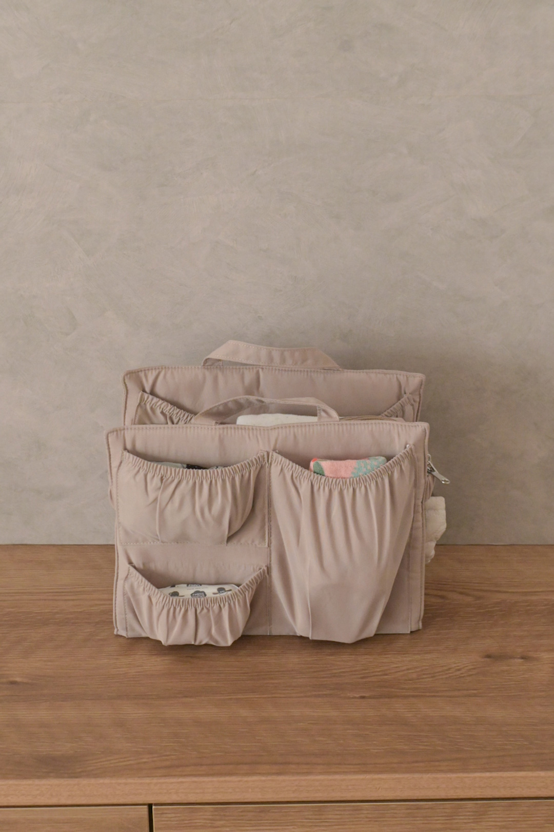 ベビーとの帰省にも！ただのトートを多機能ママバッグに変える裏技アイテムの話【インスタグラマーさんのもの選び】