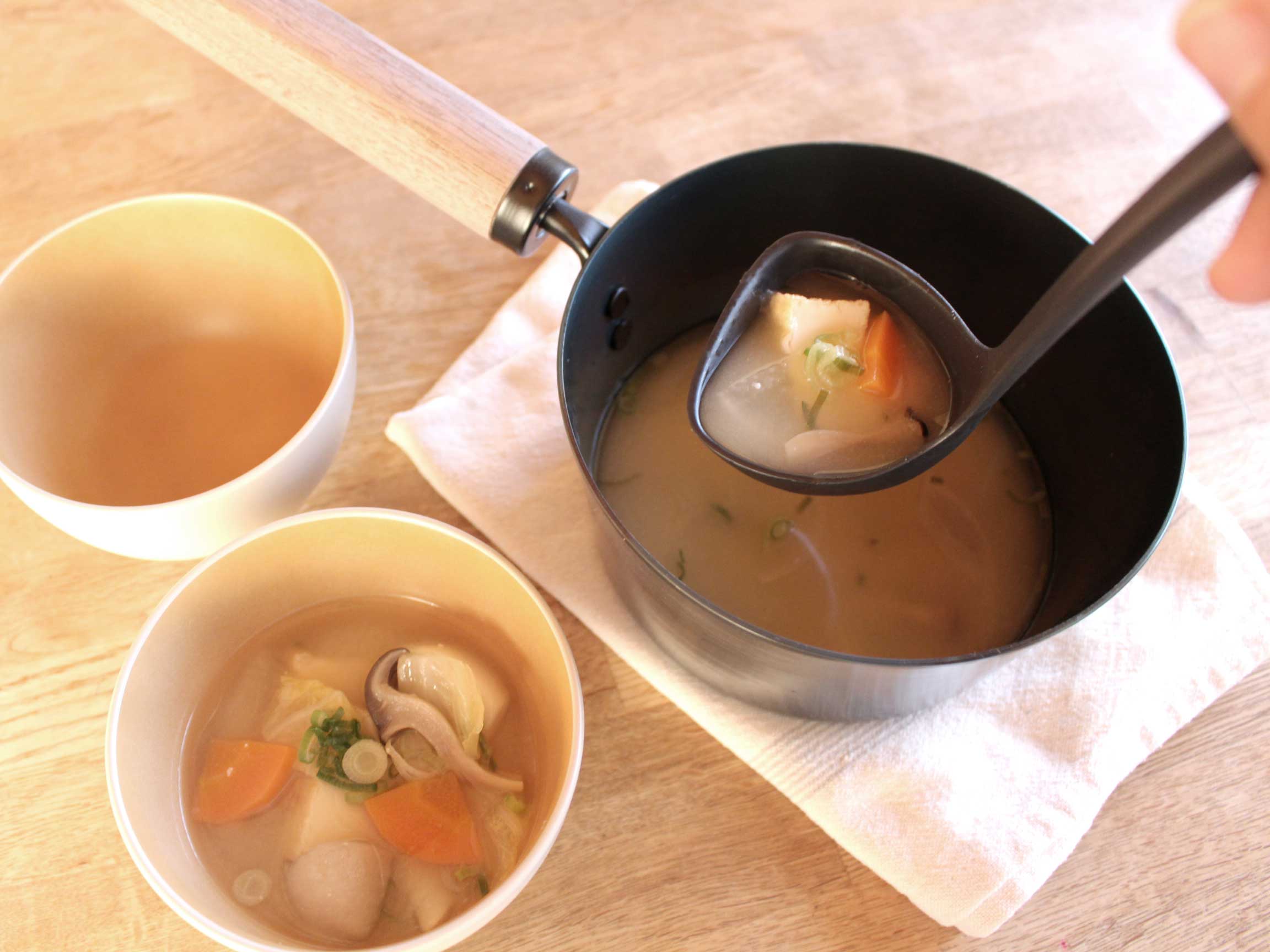 ゆらぎ世代のインナーケアに。「鉄の片手鍋」で鉄分たっぷりお味噌汁生活