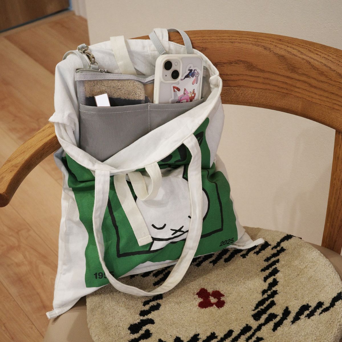 バッグごちゃ～…に悩むスタッフ3名が実践！『吊り下げポケット』ちょい足しで、日々の快適指数アップ