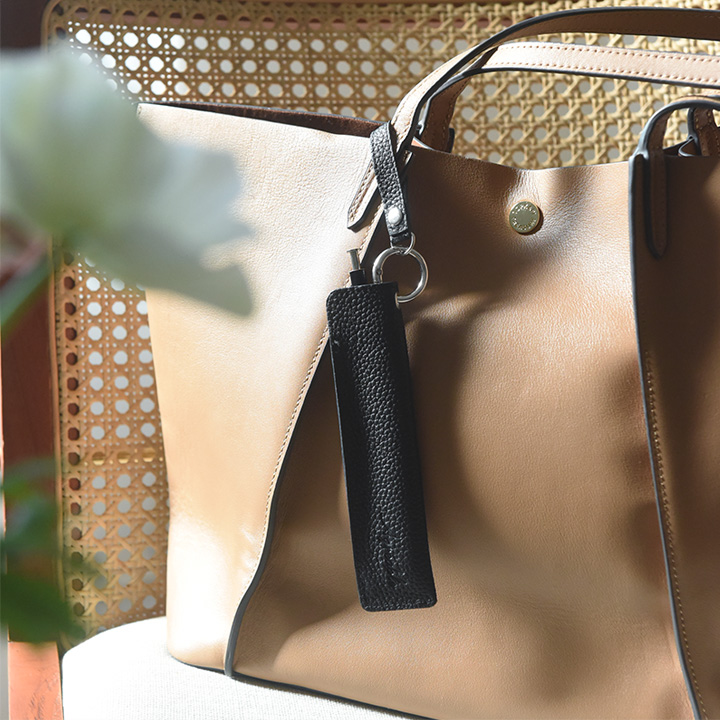 「じぶん時間」のお供に1本のペン。習い事にカフェタイム、お仕事にも、スタッフが愛用している大人のペンホルダー