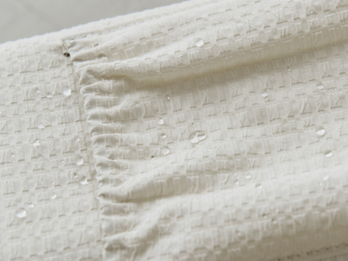 『バタバタの朝・散らかる洗面所』を卒業したい方へ。スタッフの太鼓判、耐熱300℃ヘアアイロンポーチを！