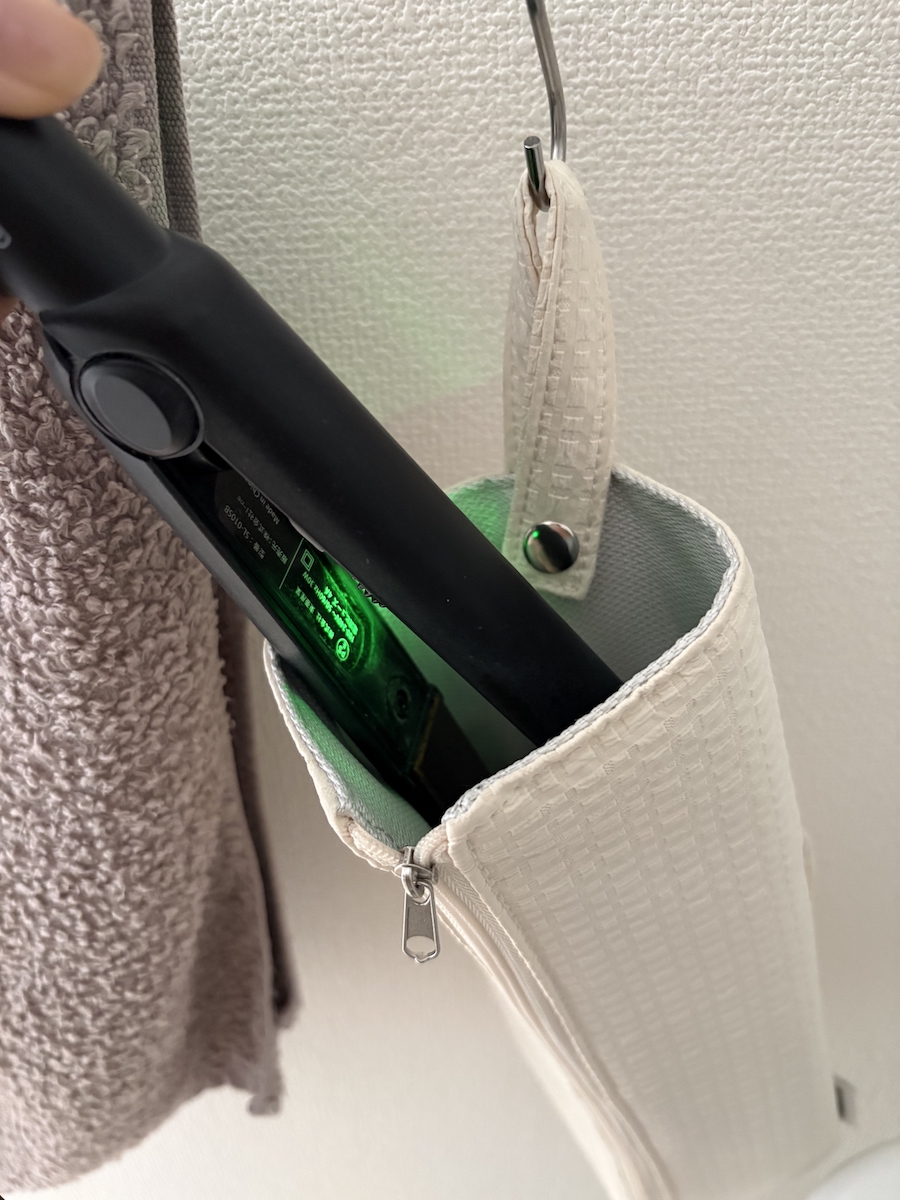 『バタバタの朝・散らかる洗面所』を卒業したい方へ。スタッフの太鼓判、耐熱300℃ヘアアイロンポーチを！