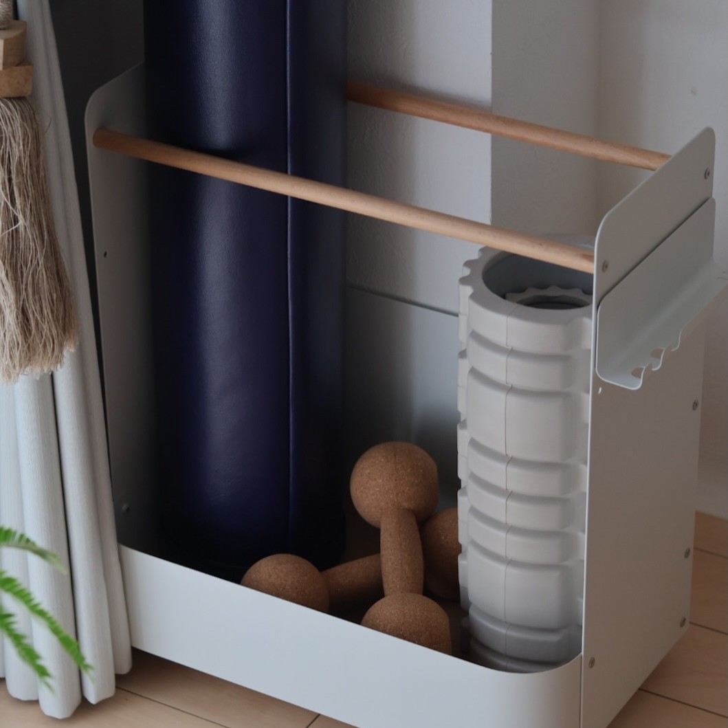 家電の目隠し収納にも◎宅トレ道具だけじゃない「フィットネス収納」活用術【インスタグラマーさんのもの選び】