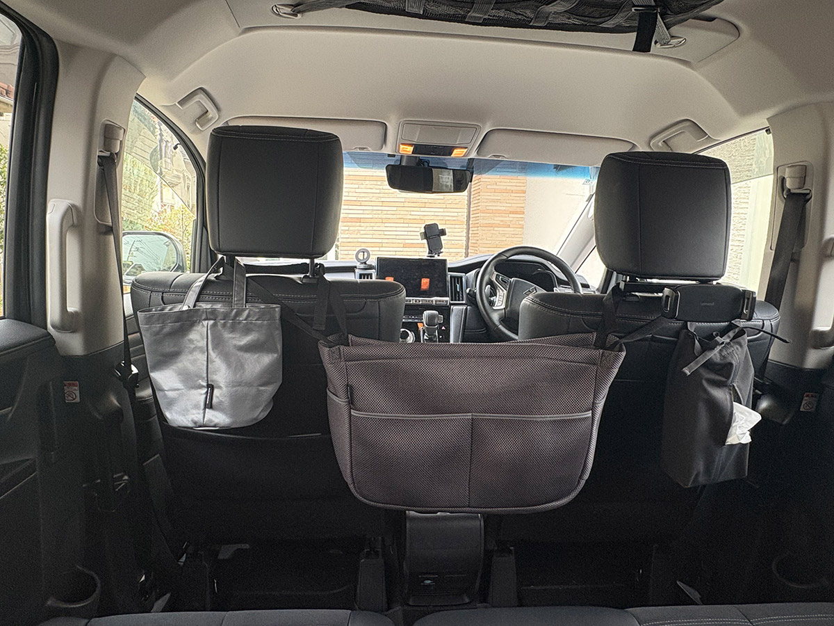 車内快適化の黄金コンビ「カーポケット&吊り下げゴミ箱」スタッフたちはこう使う!