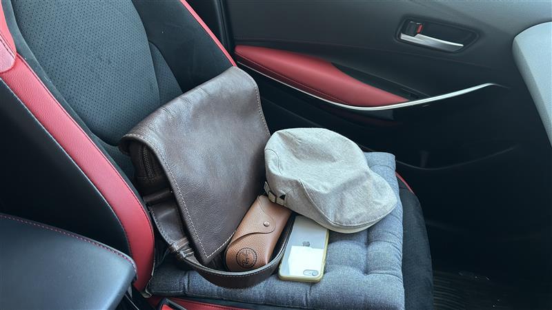 車内快適化の黄金コンビ「カーポケット＆吊り下げゴミ箱」スタッフたちはこう使う！