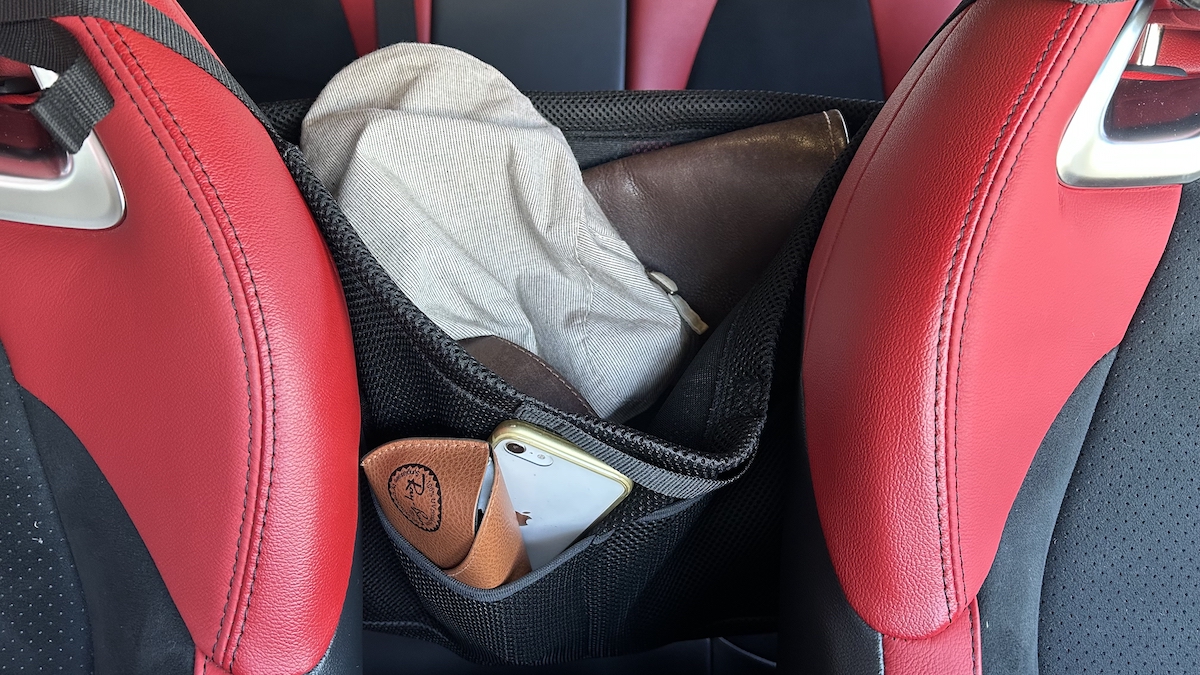 車内快適化の黄金コンビ「カーポケット＆吊り下げゴミ箱」スタッフたちはこう使う！