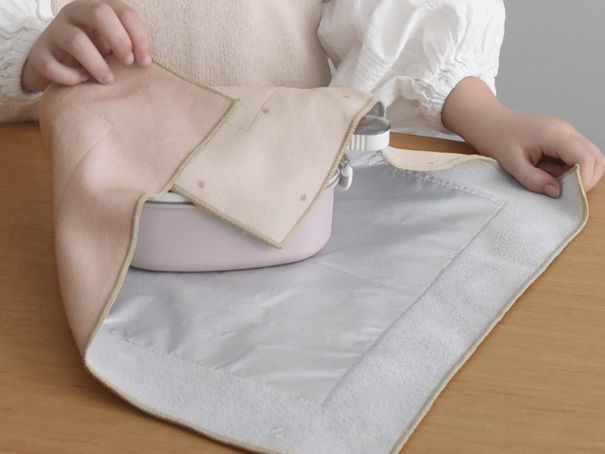 通学弁当も学童弁当も◎ピタッと包める保冷クロスで『お弁当準備ラクちん化』にスタッフが挑戦！