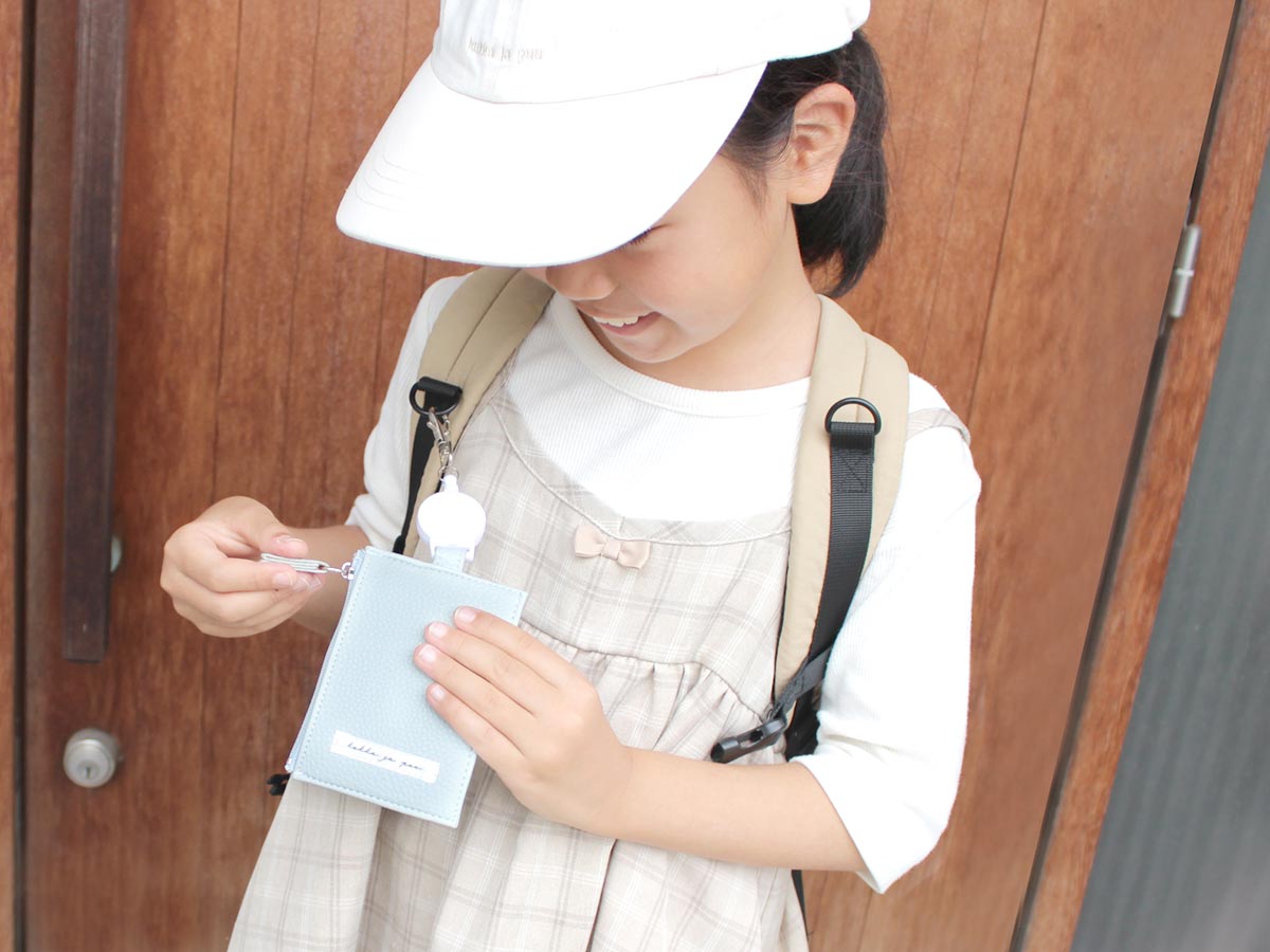 ひとりでバスで通えるかな？娘の背中を押してくれた、カードが落ちないパスケース